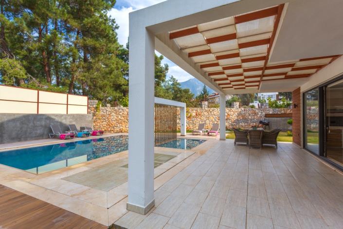 Image No.8-4 Bed Villa / Detached for sale
