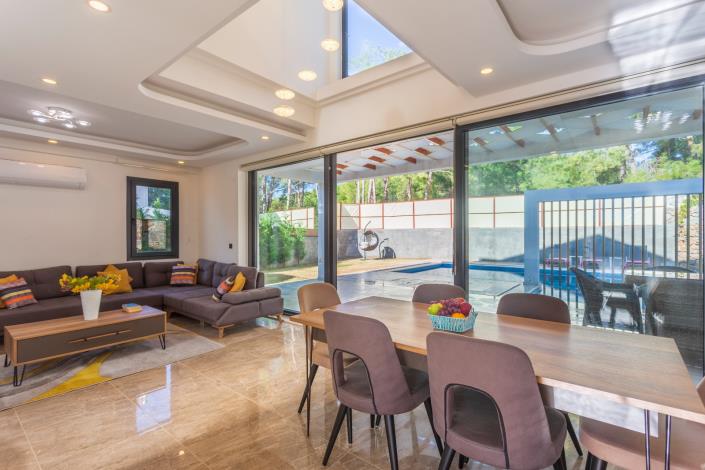 Image No.22-4 Bed Villa / Detached for sale