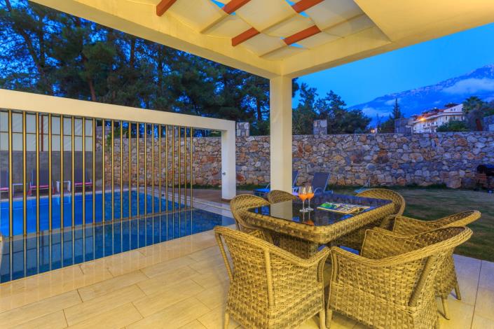 Image No.12-4 Bed Villa / Detached for sale