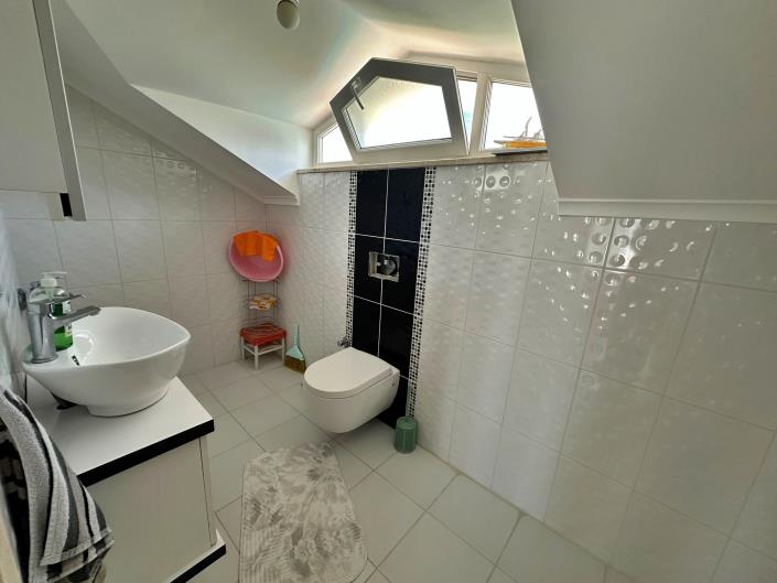Image No.24-4 Bed Villa / Detached for sale