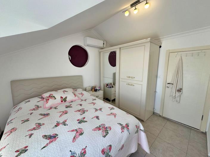 Image No.27-4 Bed Villa / Detached for sale