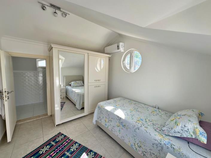 Image No.29-4 Bed Villa / Detached for sale