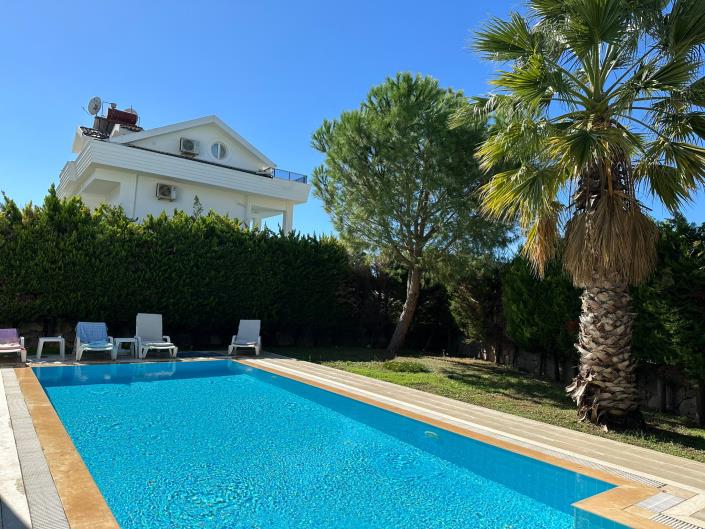 Image No.8-4 Bed Villa / Detached for sale