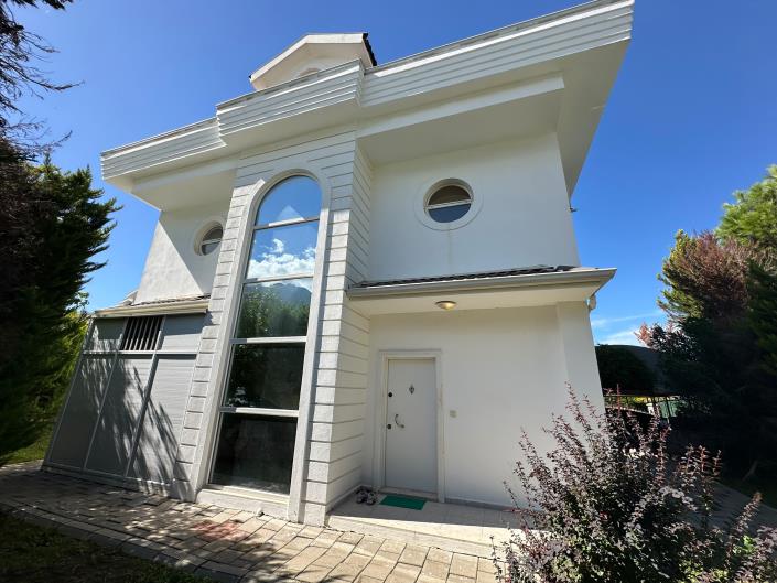 Image No.38-4 Bed Villa / Detached for sale
