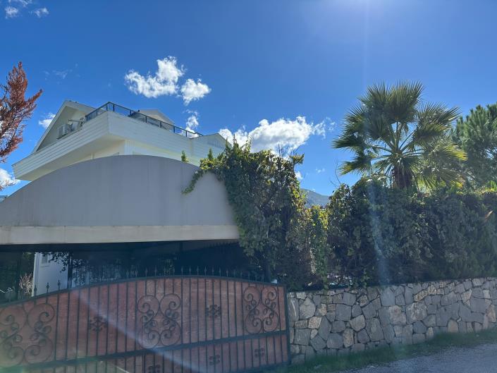 Image No.36-4 Bed Villa / Detached for sale