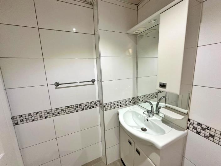 Image No.25-3 Bed Apartment for sale