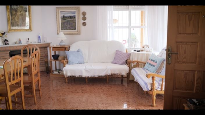 Image No.12-4 Bed House for sale