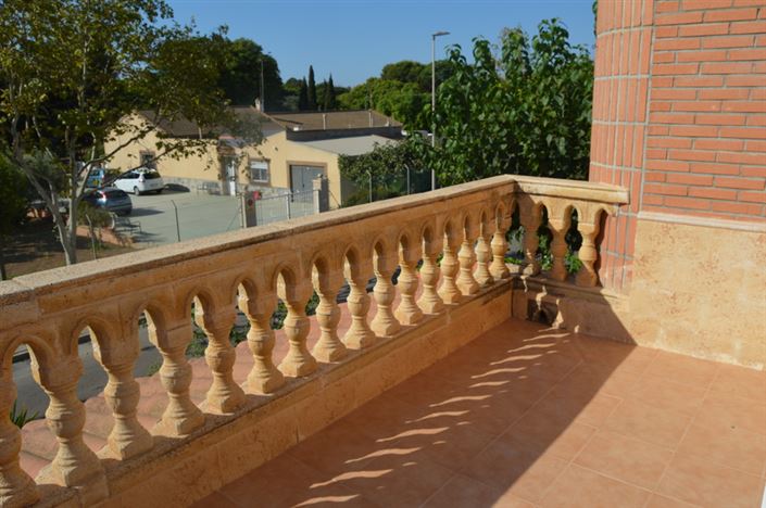 Image No.9-4 Bed House for sale