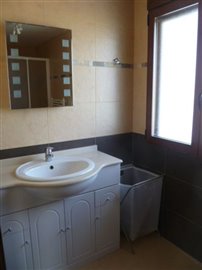 private-quarters-downstairs-bathroom-1-rotate