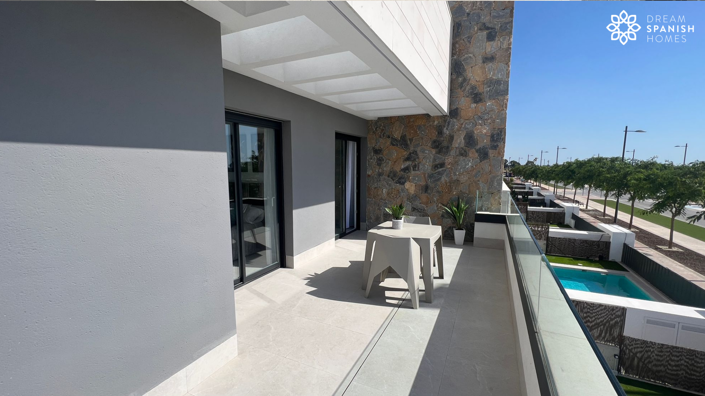 Image No.18-3 Bed House for sale