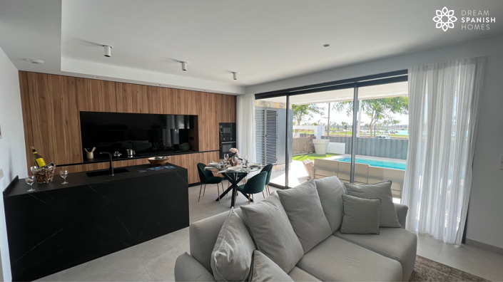 Image No.4-3 Bed House for sale