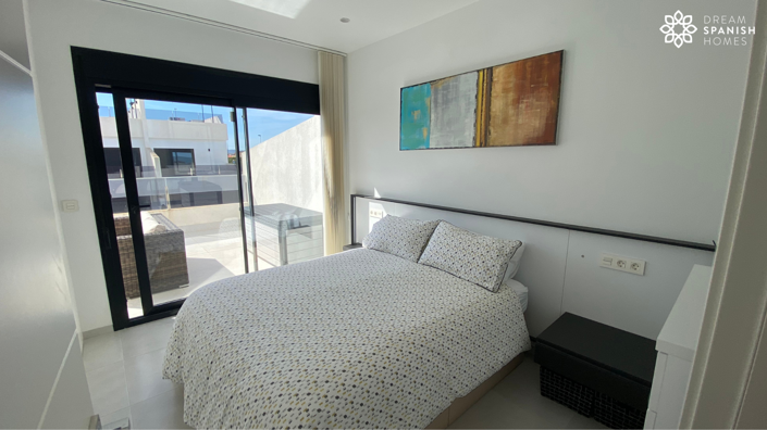 Image No.18-3 Bed Villa for sale