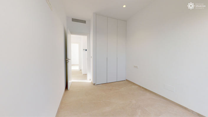 Image No.26-3 Bed House for sale