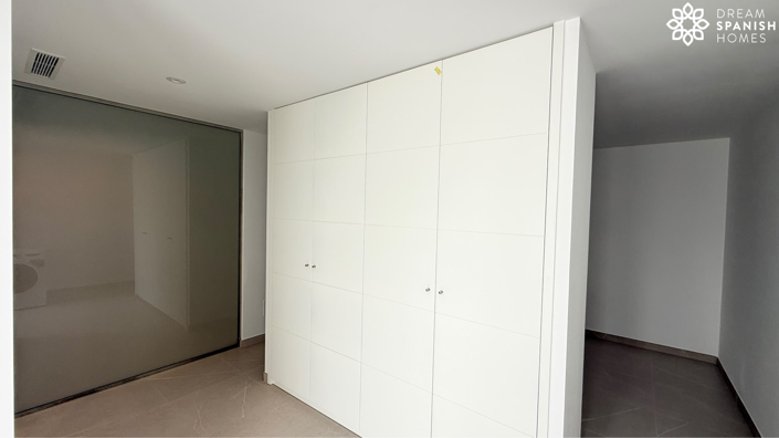 Image No.11-5 Bed House for sale