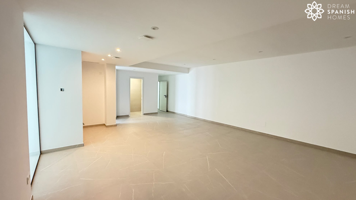 Image No.19-5 Bed House for sale