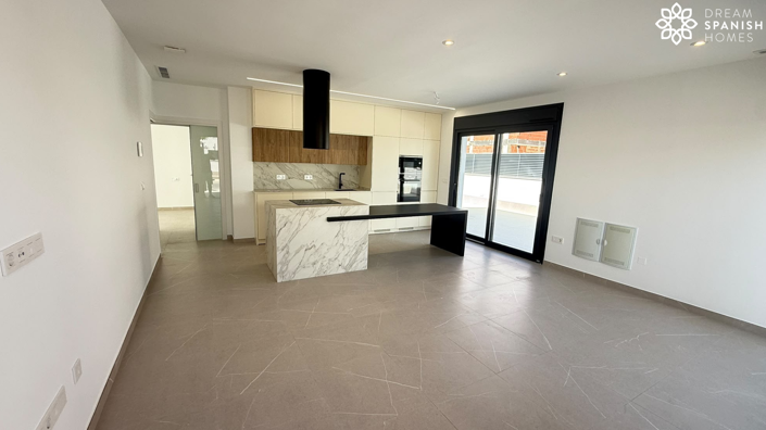 Image No.2-5 Bed House for sale