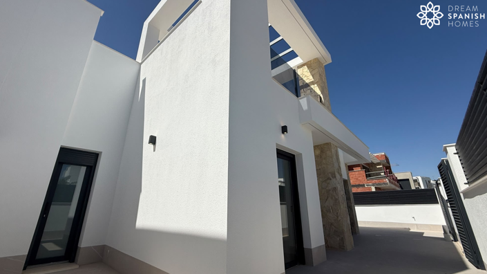 Image No.31-5 Bed House for sale