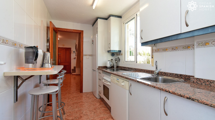 Image No.15-3 Bed House for sale