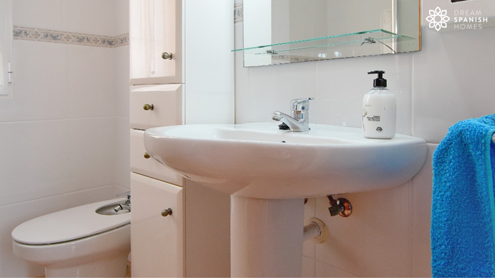 Image No.26-3 Bed House for sale