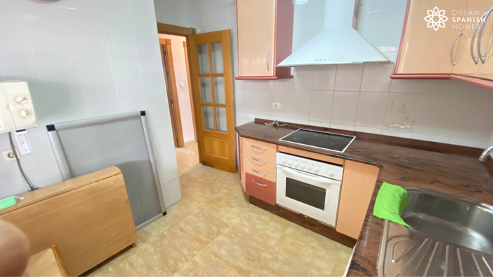 Image No.11-3 Bed House for sale