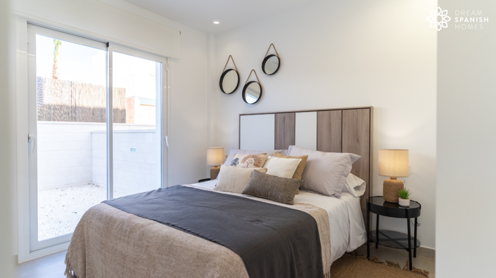 Image No.11-3 Bed House for sale