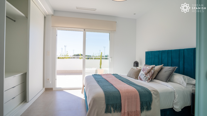 Image No.18-3 Bed House for sale