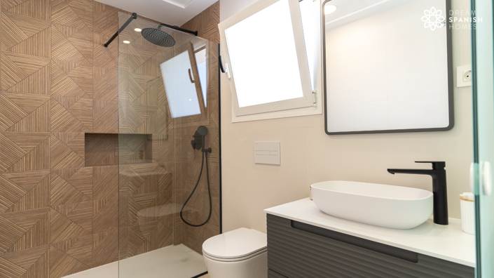 Image No.20-3 Bed House for sale