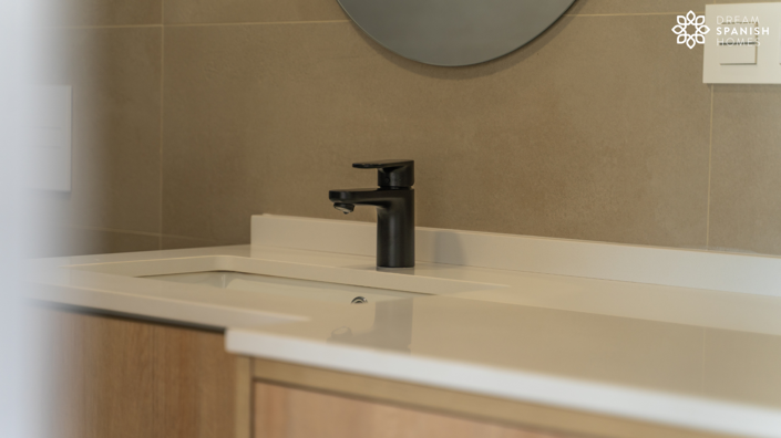 Image No.21-3 Bed House for sale