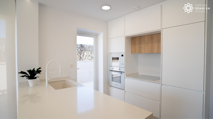 Image No.3-3 Bed House for sale