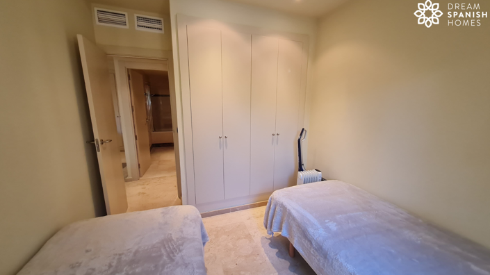 Image No.12-3 Bed House for sale