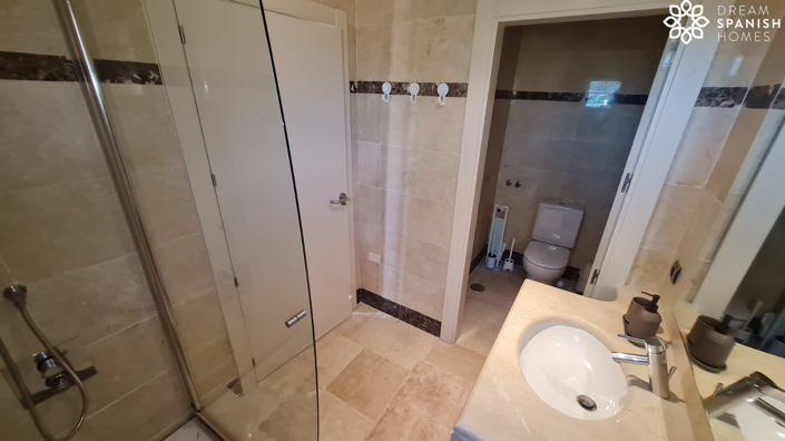 Image No.14-3 Bed House for sale