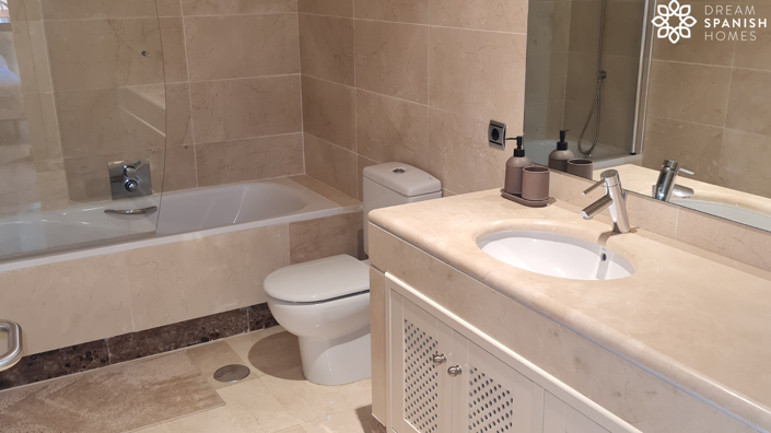 Image No.13-3 Bed House for sale