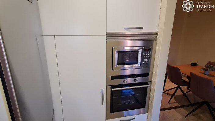 Image No.9-3 Bed House for sale