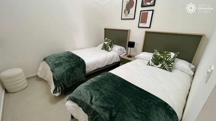 Image No.12-2 Bed Apartment for sale