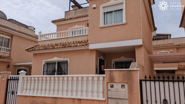 Image No.1-3 Bed House for sale