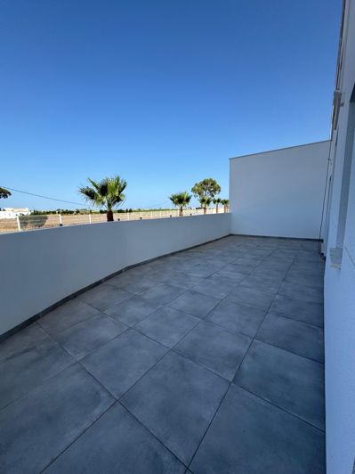 Image No.19-2 Bed Apartment for sale