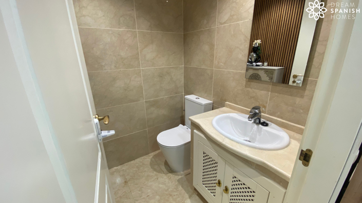 Image No.20-2 Bed Apartment for sale