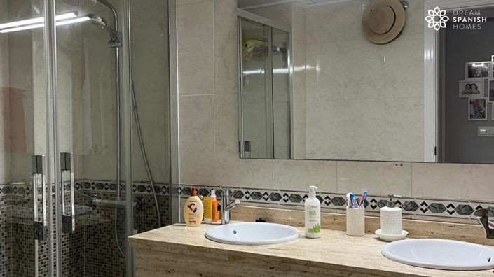 Image No.8-2 Bed Apartment for sale