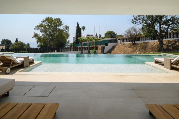 Image No.12-7 Bed House for sale