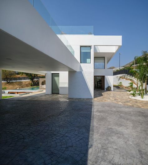 Image No.21-7 Bed House for sale