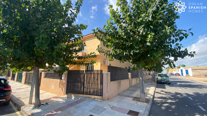 Image No.24-3 Bed Apartment for sale