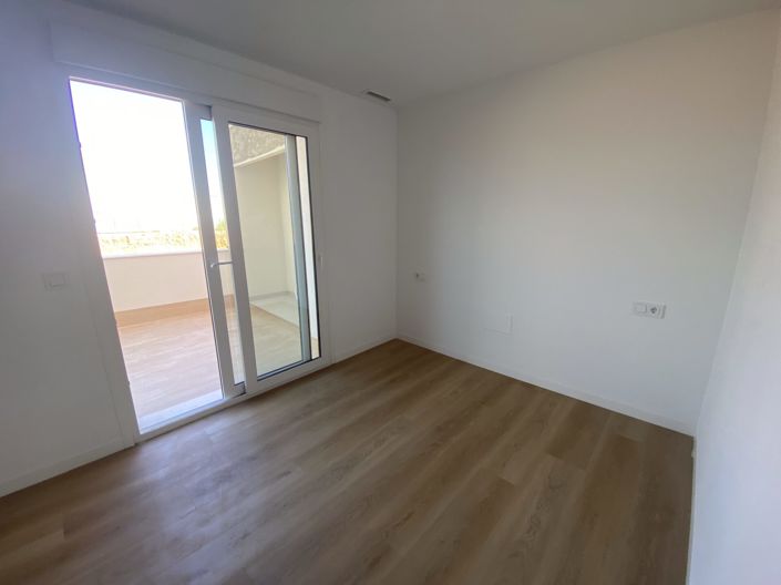 Image No.13-2 Bed Apartment for sale