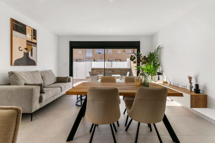 Image No.2-3 Bed House for sale