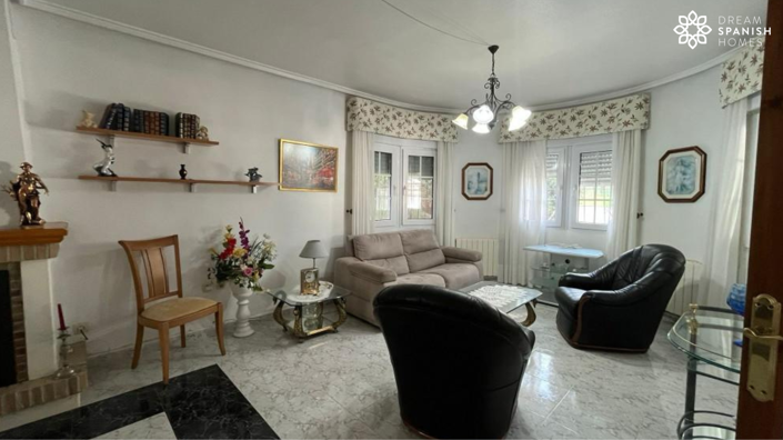 Image No.3-3 Bed House for sale