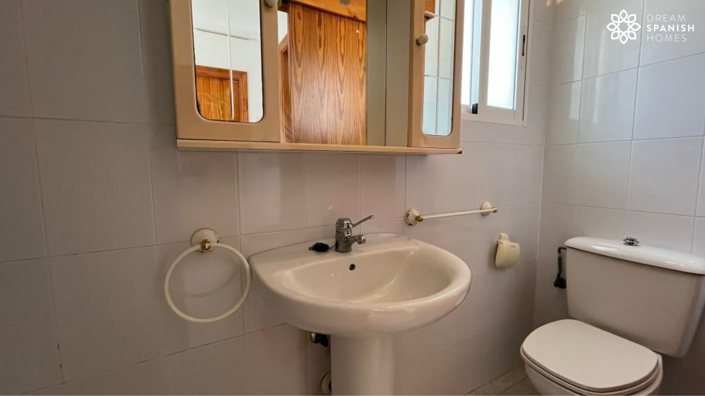 Image No.7-3 Bed House for sale