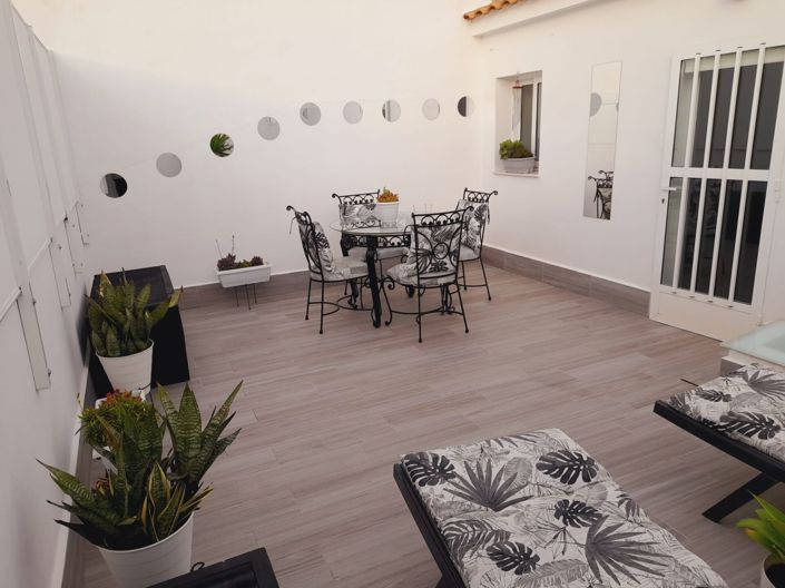 Image No.50-3 Bed Apartment for sale