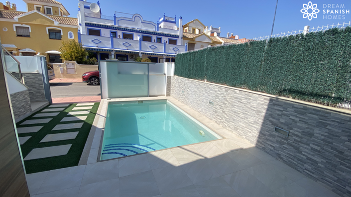 Image No.25-2 Bed Villa for sale