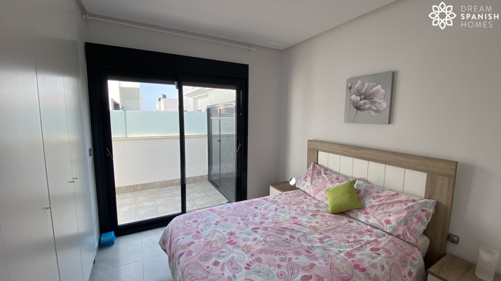 Image No.8-2 Bed Villa for sale