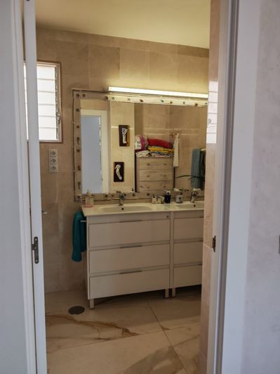 Image No.10-3 Bed Apartment for sale
