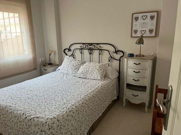 Image No.18-2 Bed Apartment for sale